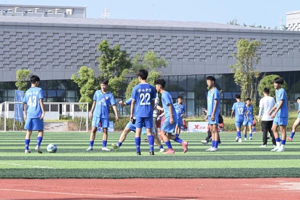 达宝优配 2025“川渝校园足球超级杯”青少年足球邀请赛在荣昌开赛